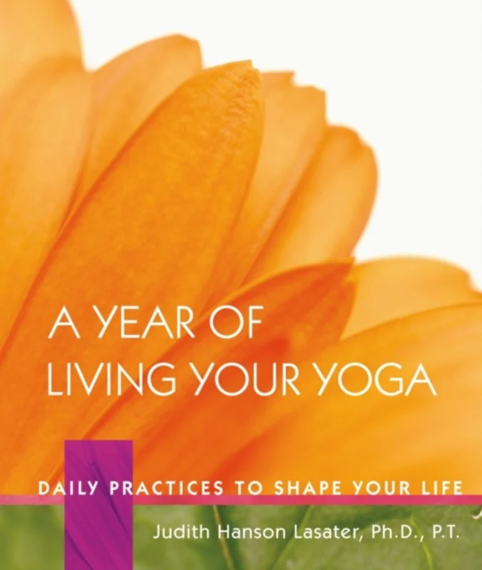 Year Living Your Yoga - Fitwell - 9781930485150