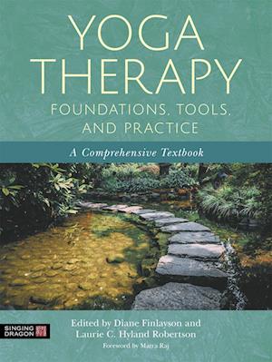 Amp Yoga Therapy Foundations Tools And Practiceamp Bog - N/a Fitwell - 9781787754140