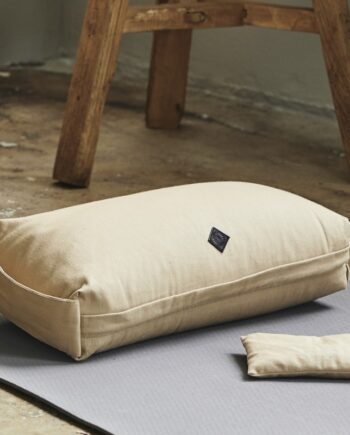 Yoga & Meditationspude Beige Simple Days 20x40 - Nordal Fitwell  - 5708309169804