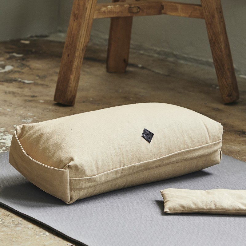 Yoga & Meditationspude Beige Simple Days 20x40 - Nordal Fitwell - 5708309169804